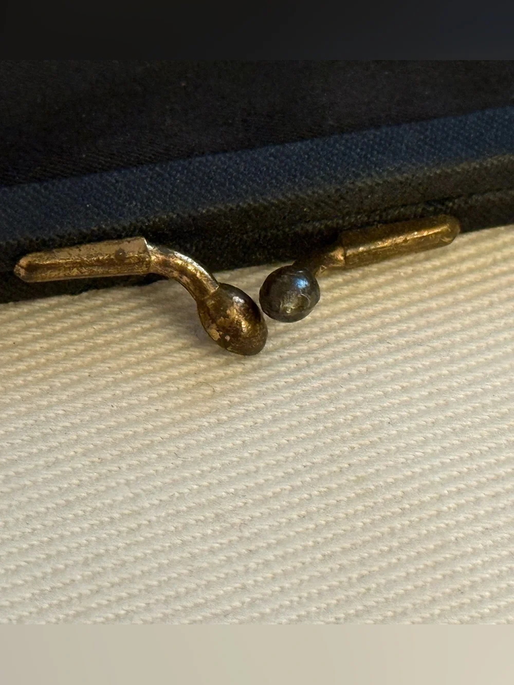 Vintage 1940s Black Silk Satin Kiss Lock Coin Purse Estate Find